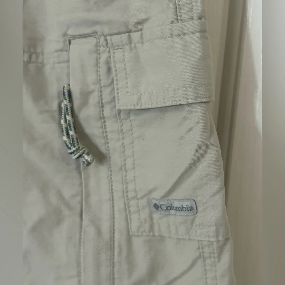 Columbia Men's Silver Ridge 10” Cargo Hiking Shorts Size 38 Beige